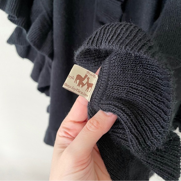 Pour Vous Poncho Alpaca Silk Ruffle Cardigan Peru - Picture 5 of 5